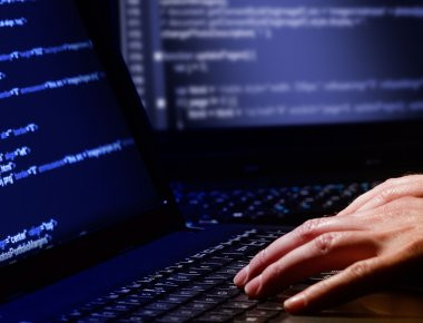 Κυβερνοεπίθεση στην Ουκρανία - Επιθέσεις και σε Ρωσία- Δανία